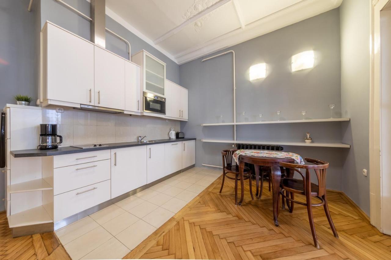 Elisabeth Apartment On Vaci Street Boedapest Buitenkant foto